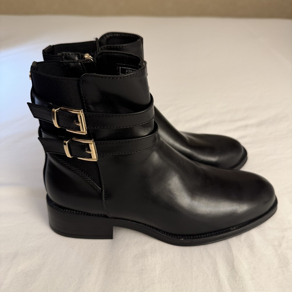 NWT Jones New York Black Ankle Boots Gold Buckle Strap Low Heel Women's Size 8.5